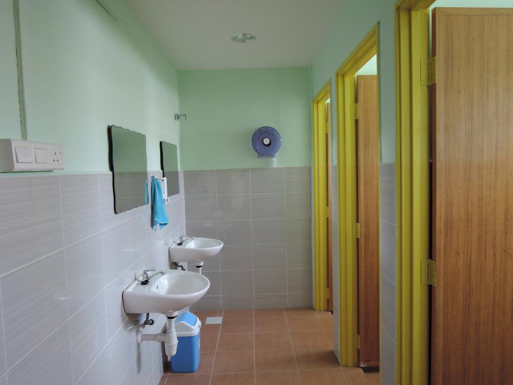The Pillohouzzze Hotell Malacca Eksteriør bilde