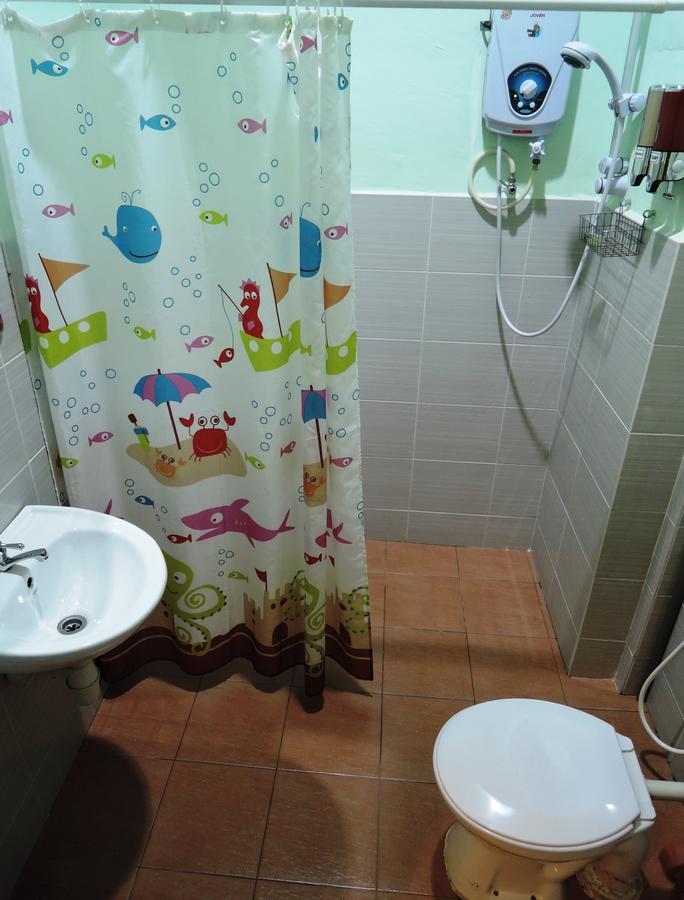 The Pillohouzzze Hotell Malacca Eksteriør bilde